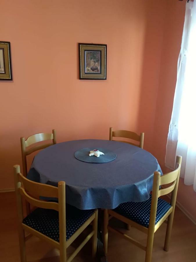 Apartmani Zmiric Primosten Exterior photo